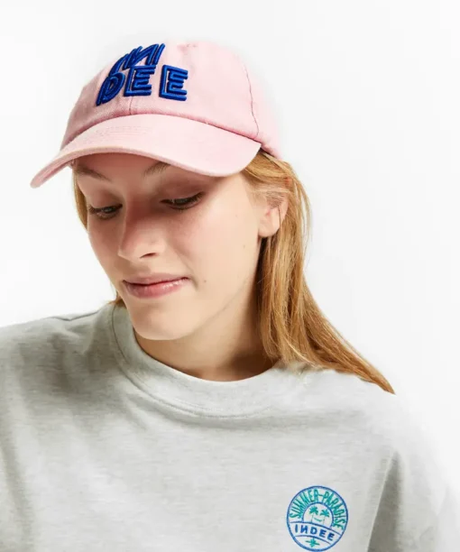 Indee Villeneuve Cap pink